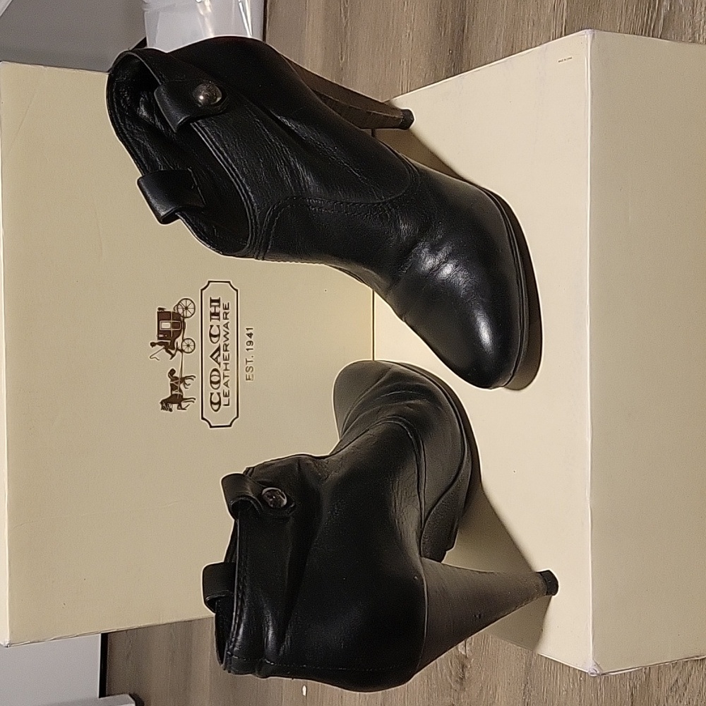 Coach Aliza waxy leather bootie